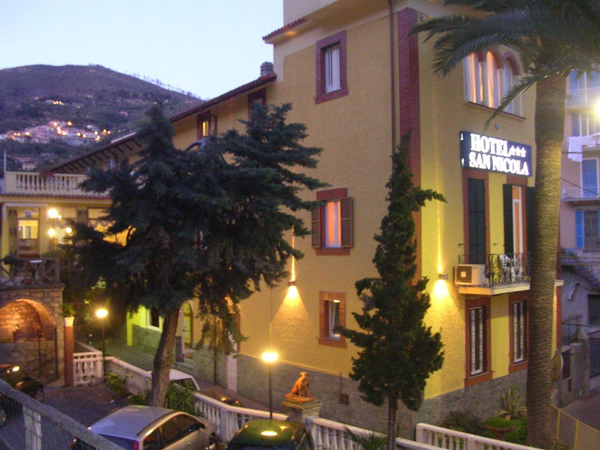 Hotel San Nicola 알라시오 외부 사진